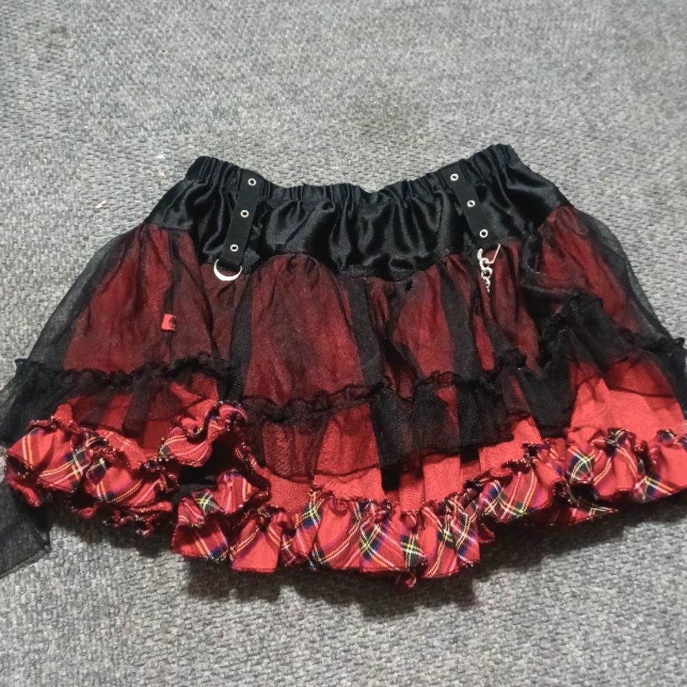 Halloween red plaid skirt, black mesh